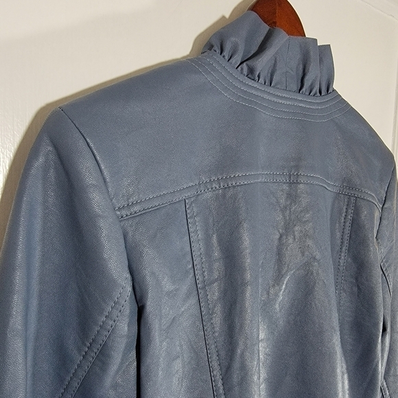 Hot in Hollywood Vegan Blue Faux Leather Jacket Ruffles Size Small - Picture 9 of 16